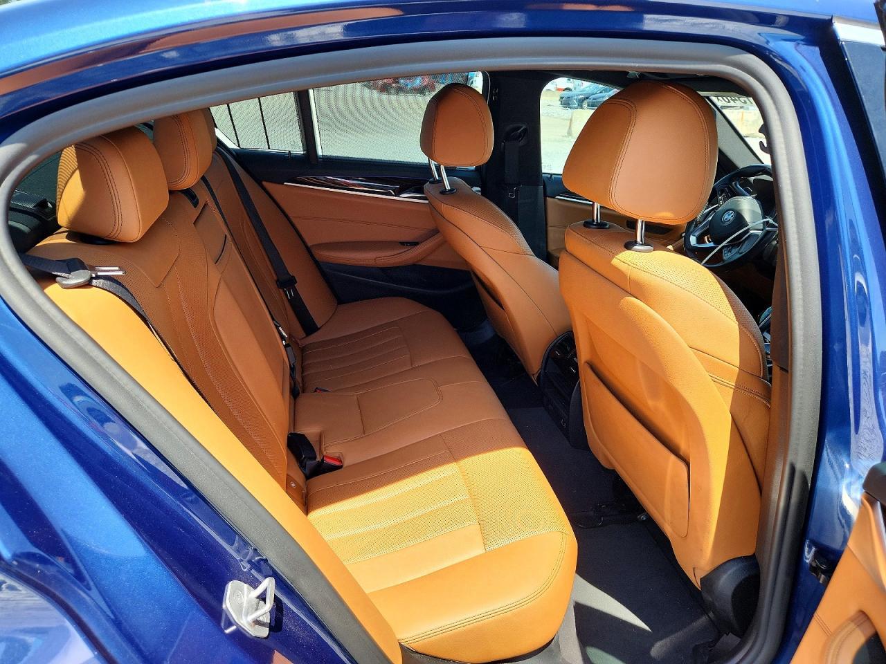 2021 BMW 530 I - zdjęcie 10