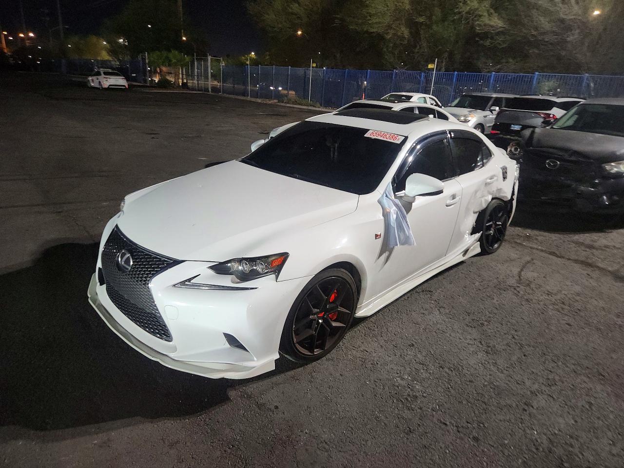2016 Lexus Is 200T - zdjęcie główne