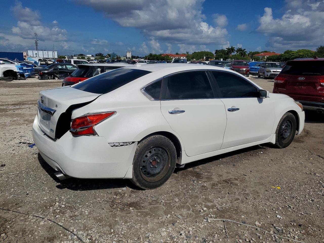 2014 Nissan Altima 2.5 S - zdjęcie 3