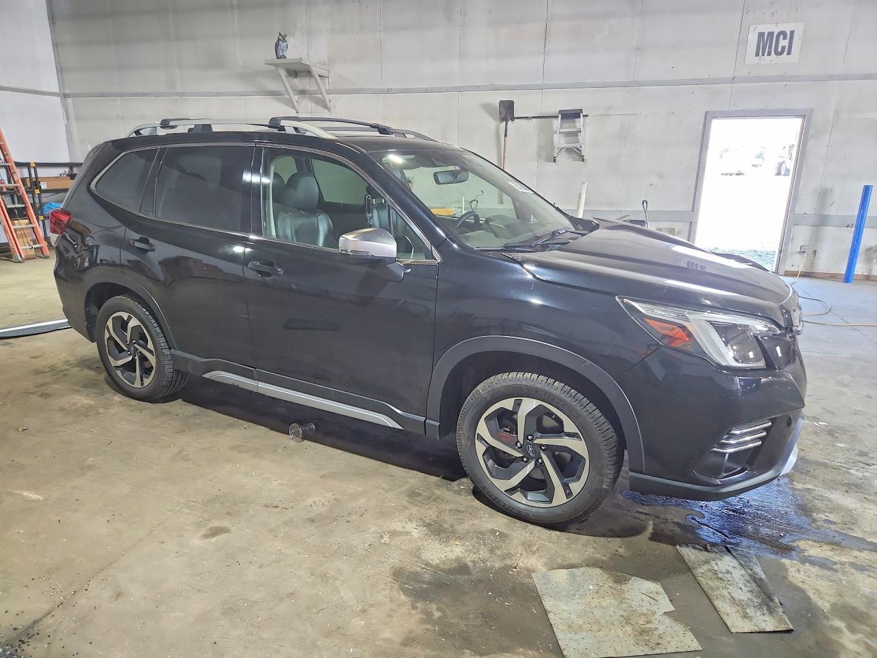 2022 Subaru Forester Touring - zdjęcie 4