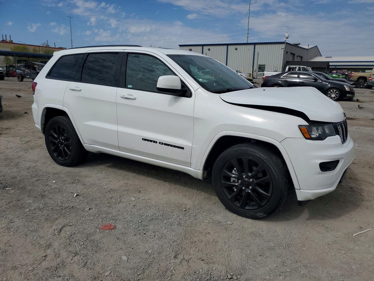 2019 Jeep Grand Cherokee Laredo - zdjęcie 4