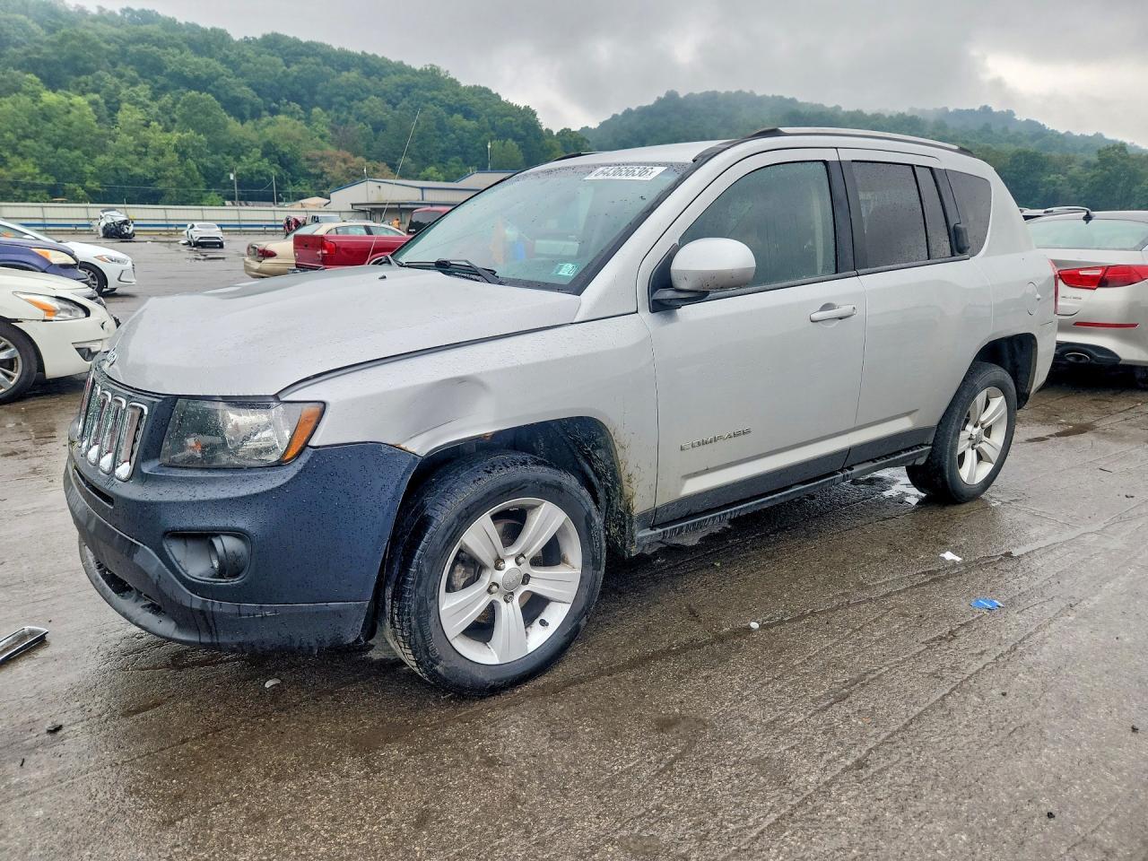 2014 Jeep Compass Latitude - zdjęcie główne