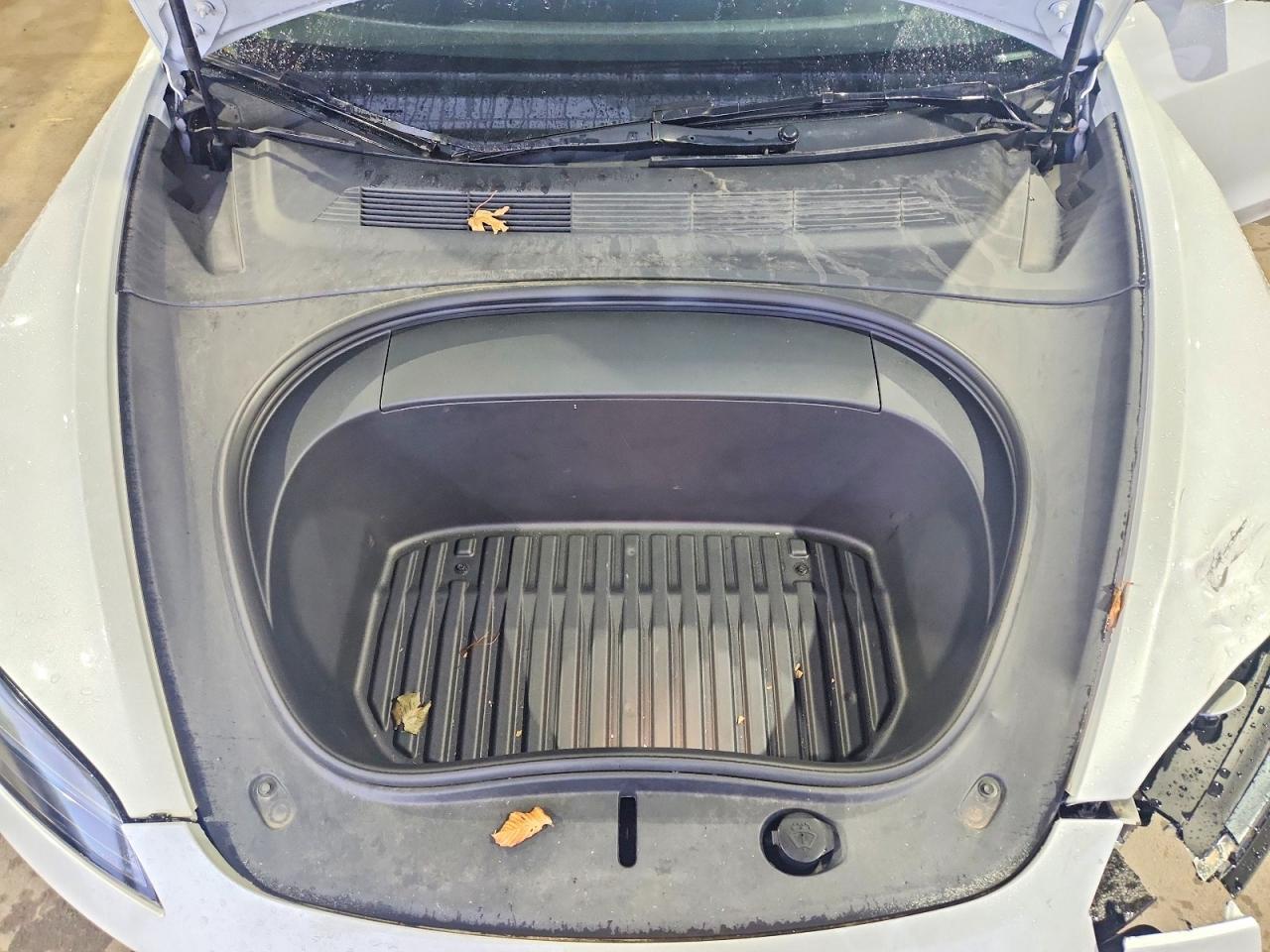 2024 Tesla Model 3 - zdjęcie 11