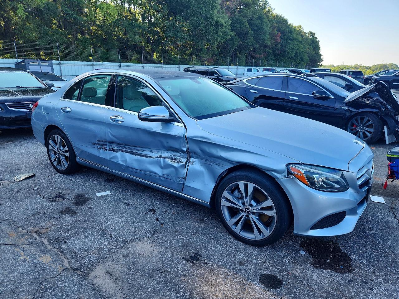 2018 Mercedes-Benz Klasa C - zdjęcie 4