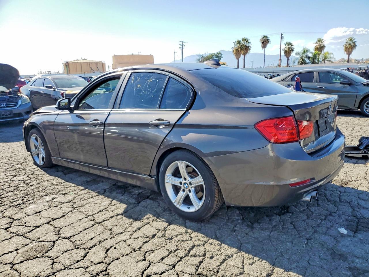 2013 BMW 328 I - zdjęcie 2