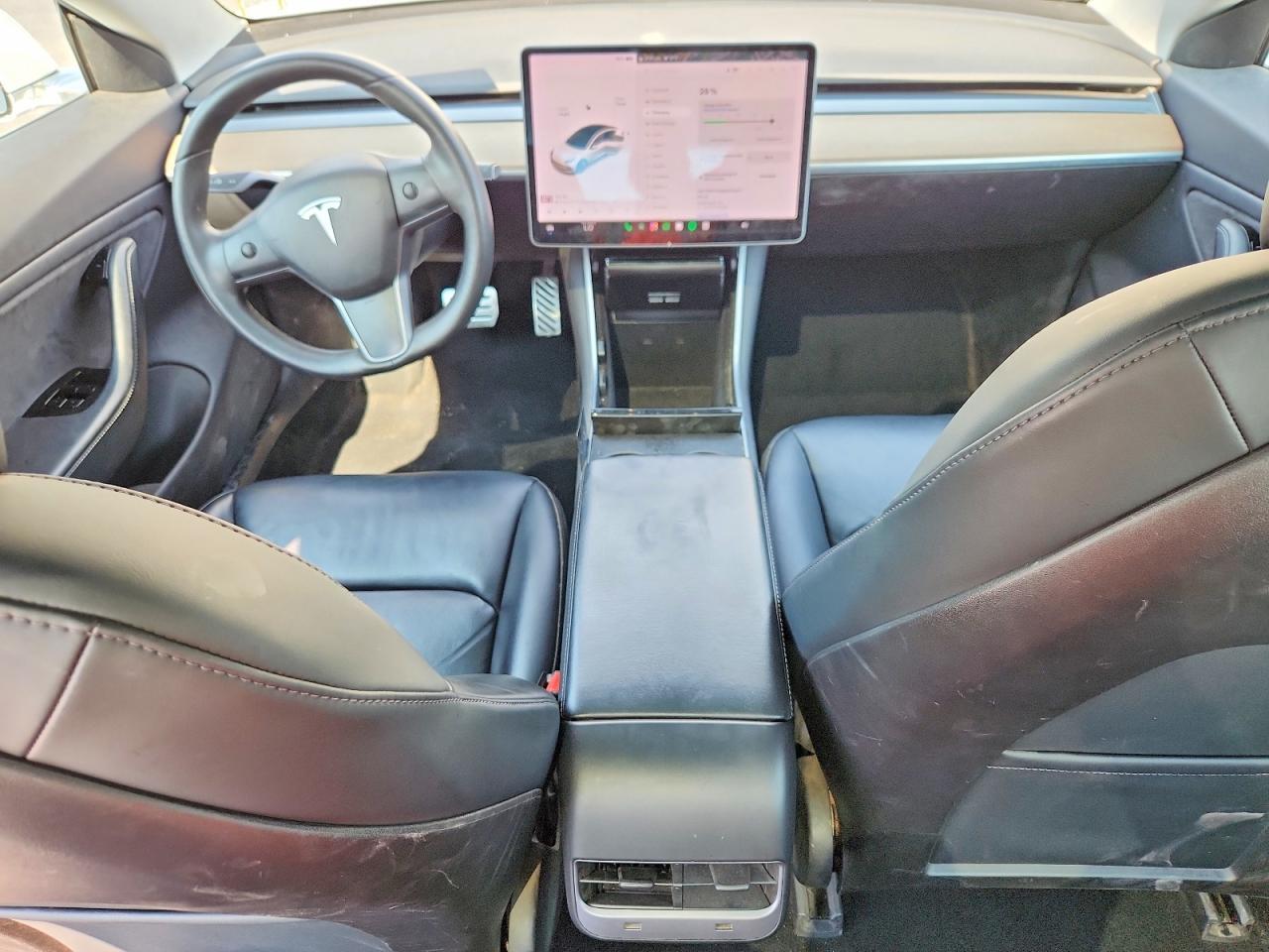 2020 Tesla Model 3 - zdjęcie 8