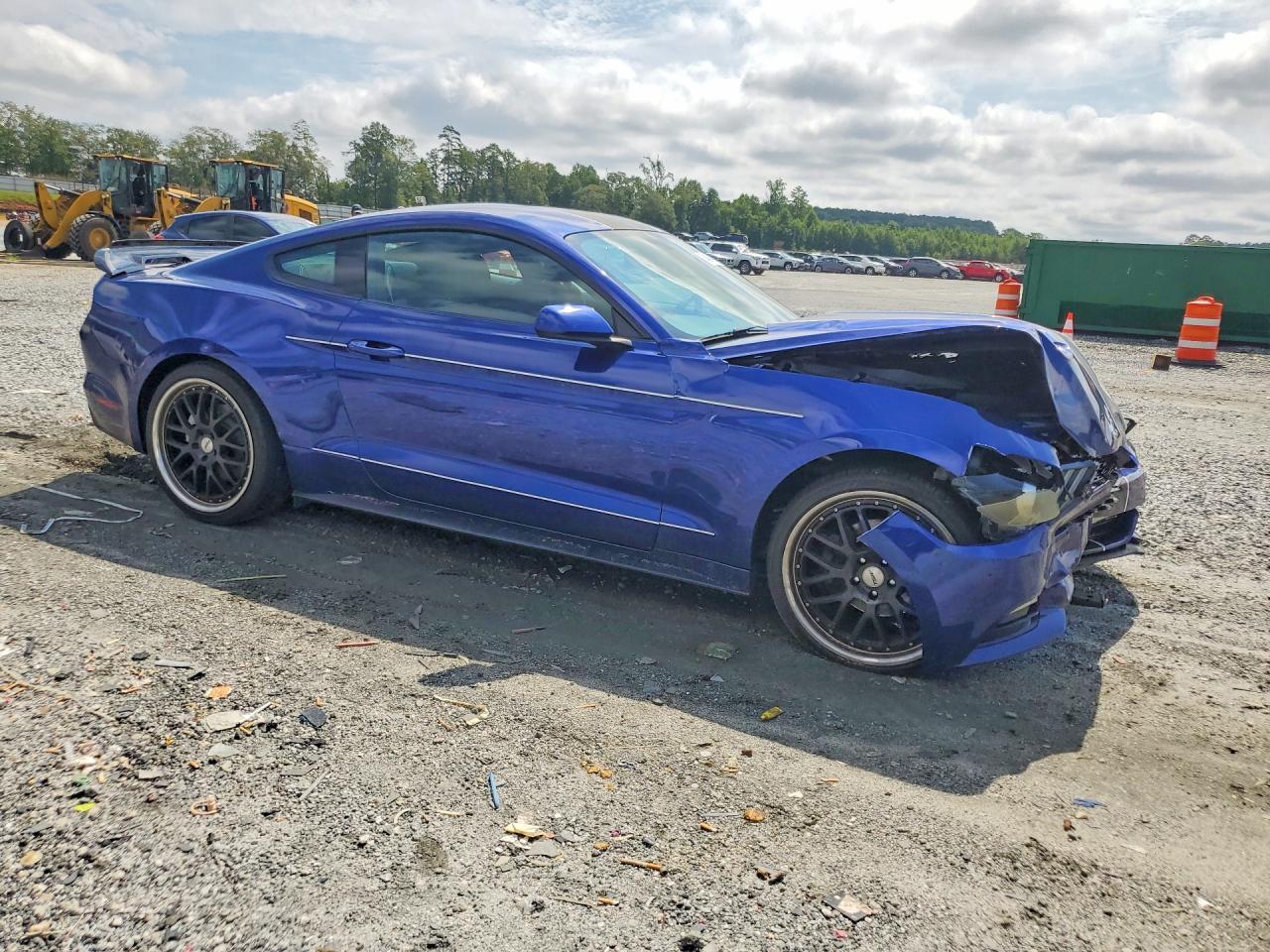 2015 Ford Mustang - zdjęcie 4