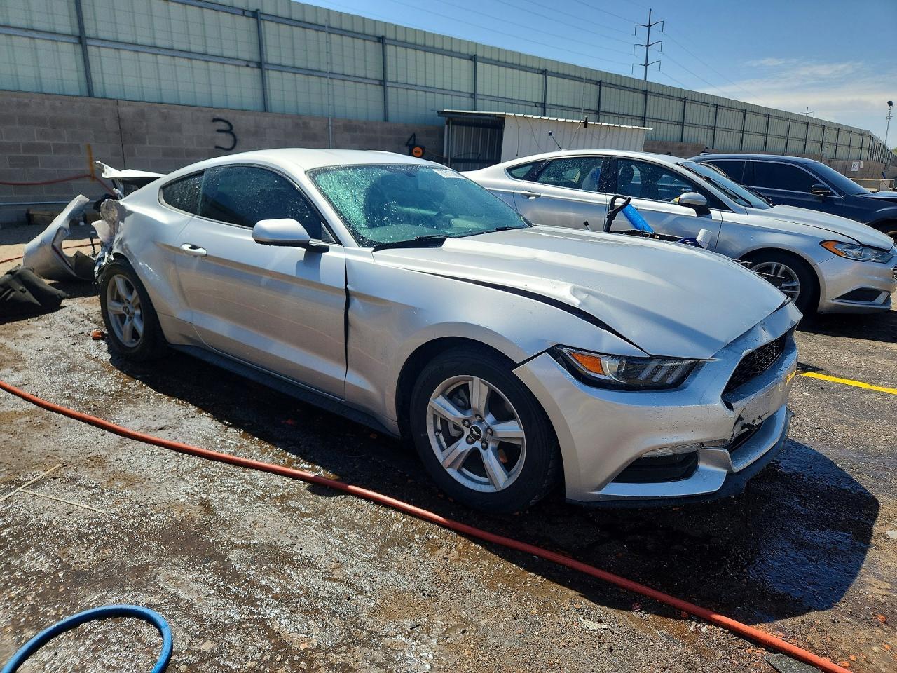 2016 Ford Mustang - zdjęcie 4
