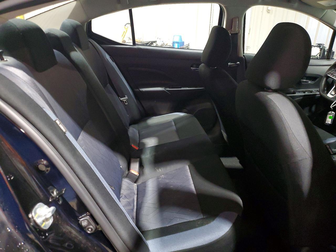 2025 Nissan Versa Sv - zdjęcie 10