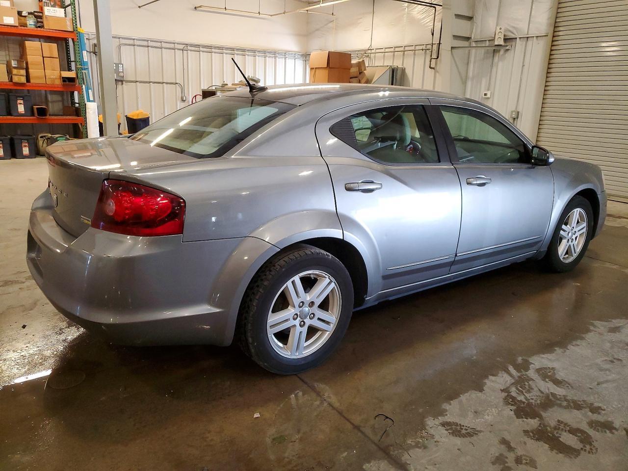 2013 Dodge Avenger Sxt - zdjęcie 3