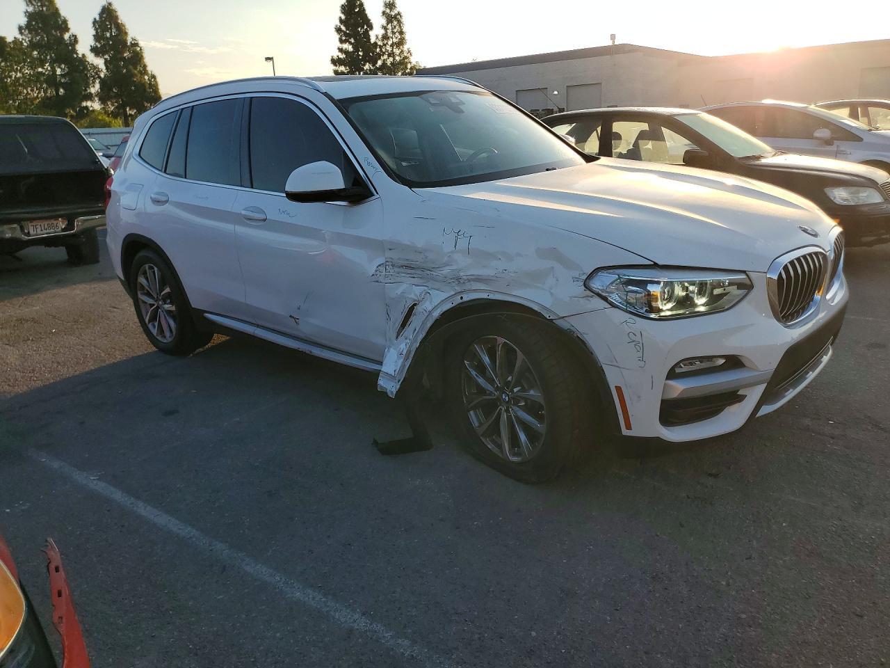 2019 BMW X3 Sdrive30I - zdjęcie 4