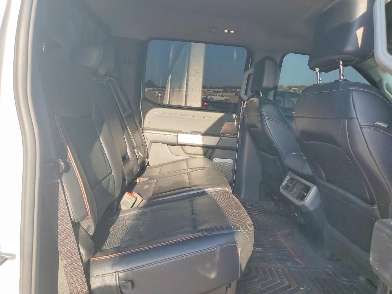 2024 Ford F250 Super Duty - zdjęcie 10