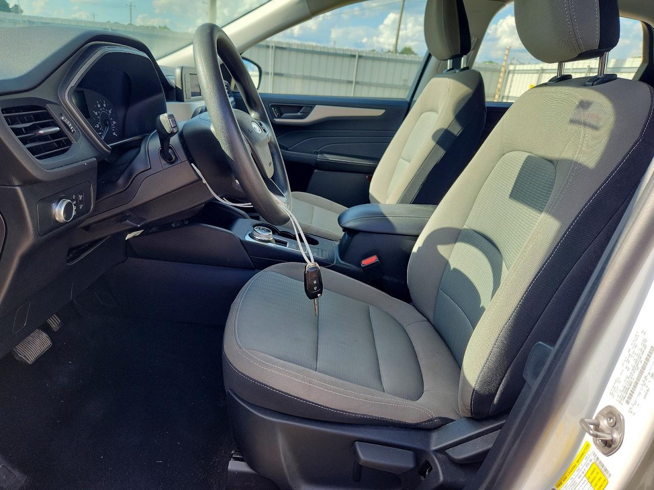 2022 Ford Escape S - zdjęcie 7
