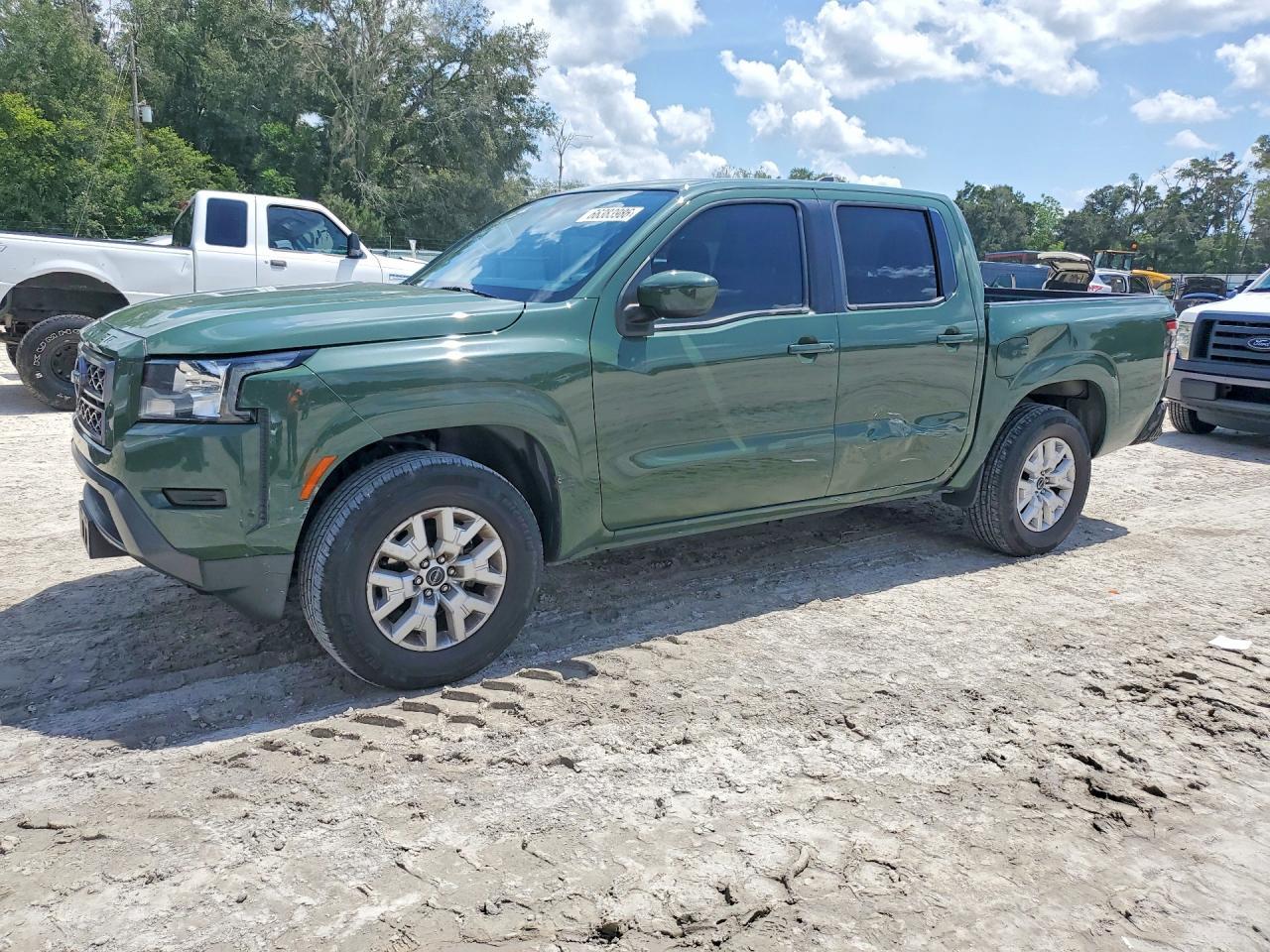 Nissan Frontier - zdjęcie 1