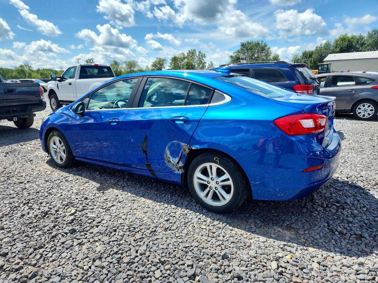 2017 Chevrolet Cruze Lt - zdjęcie 2