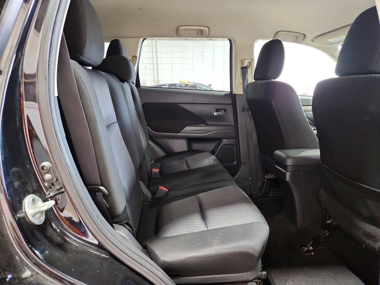 2014 Mitsubishi Outlander Se - zdjęcie 11