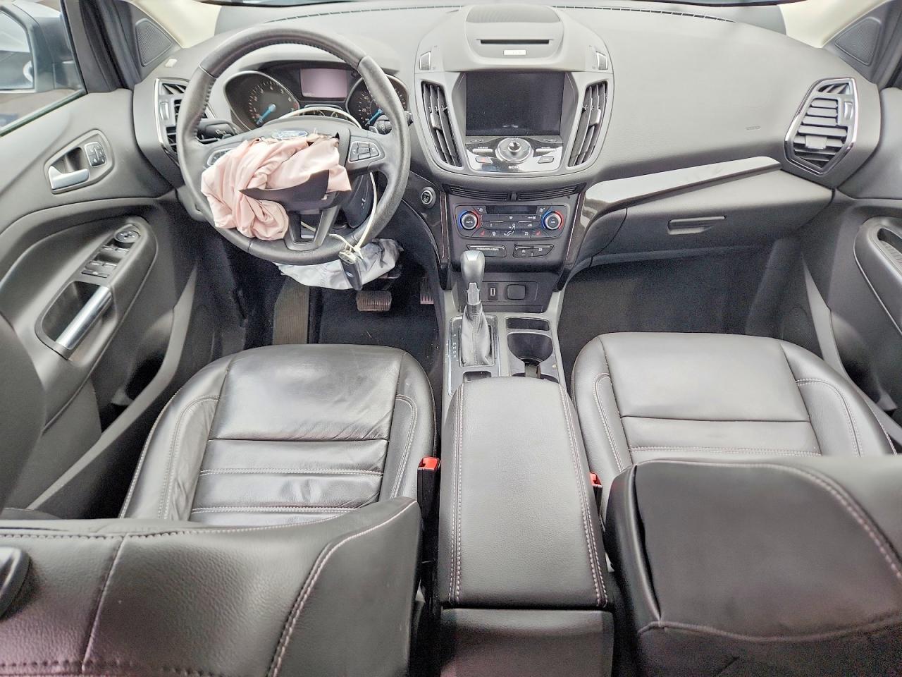 2017 Ford Escape Titanium - zdjęcie 8