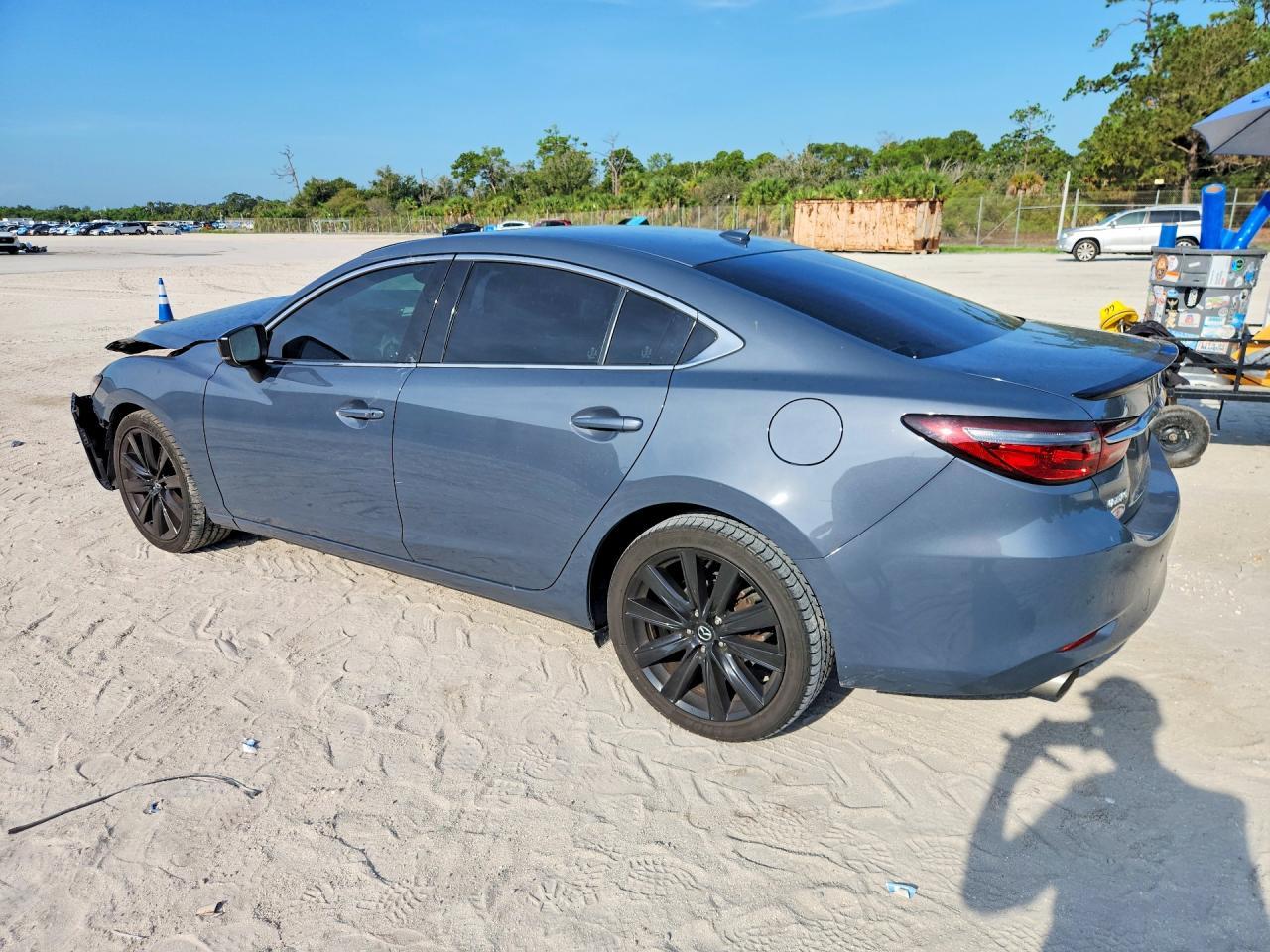 2021 Mazda 6 Grand Touring Reserve - zdjęcie 2