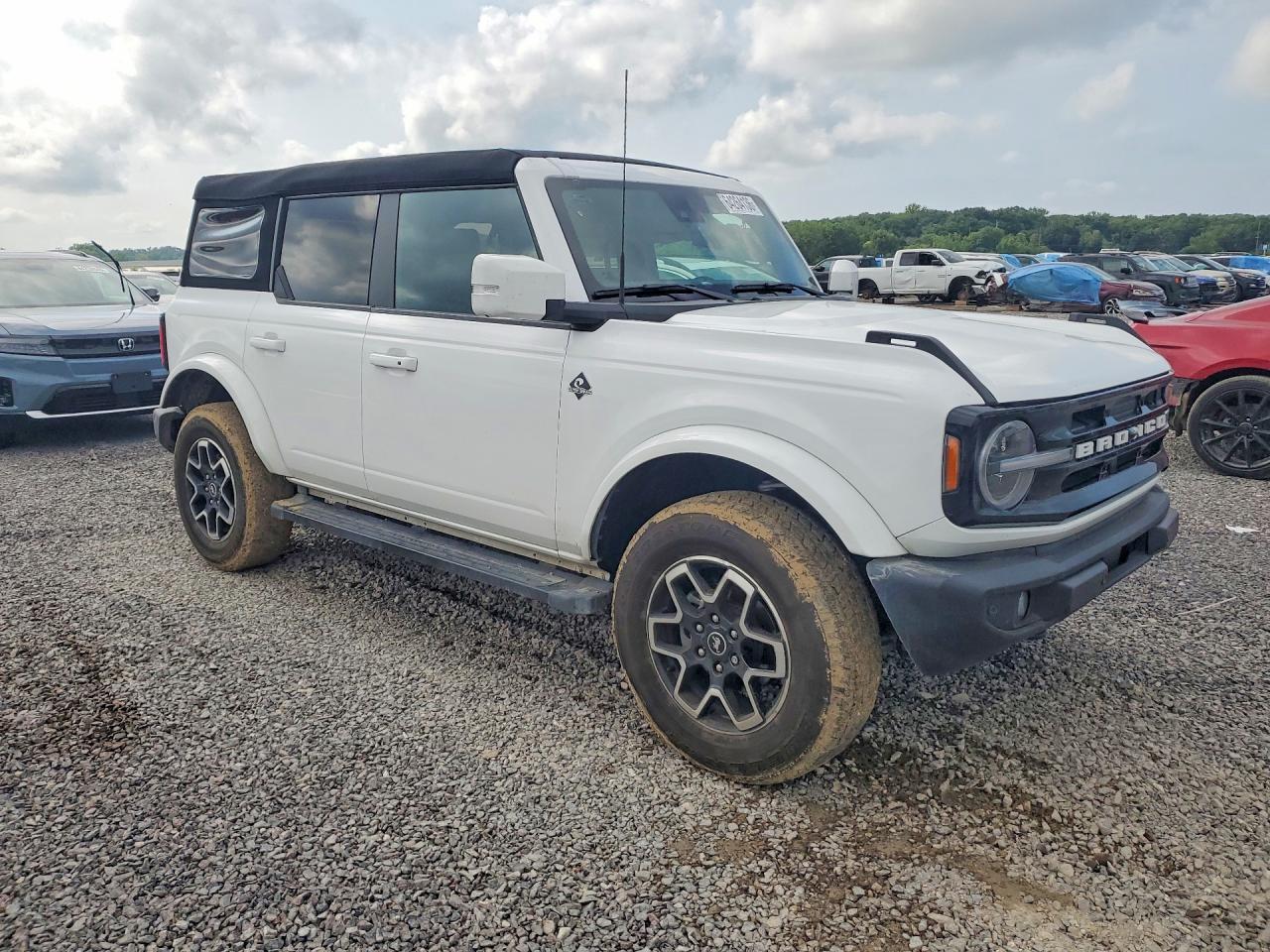 2024 Ford Bronco Outer Banks - zdjęcie 4