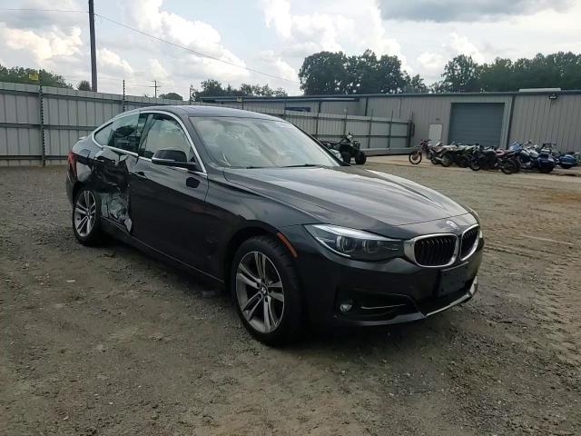 2017 BMW Seria 3 330i - zdjęcie 13