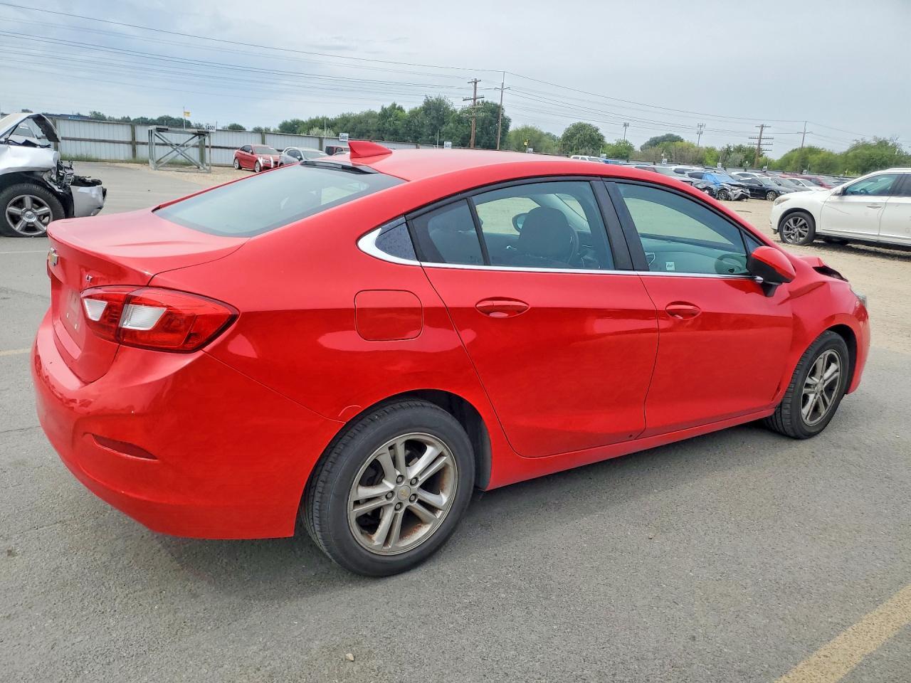 2018 Chevrolet Cruze Lt - zdjęcie 3