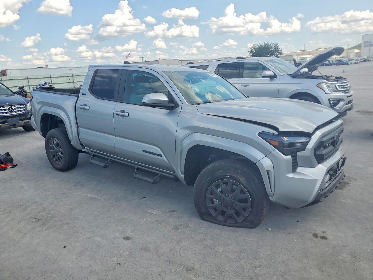 2026 Toyota Tacoma Sr5 - zdjęcie 4