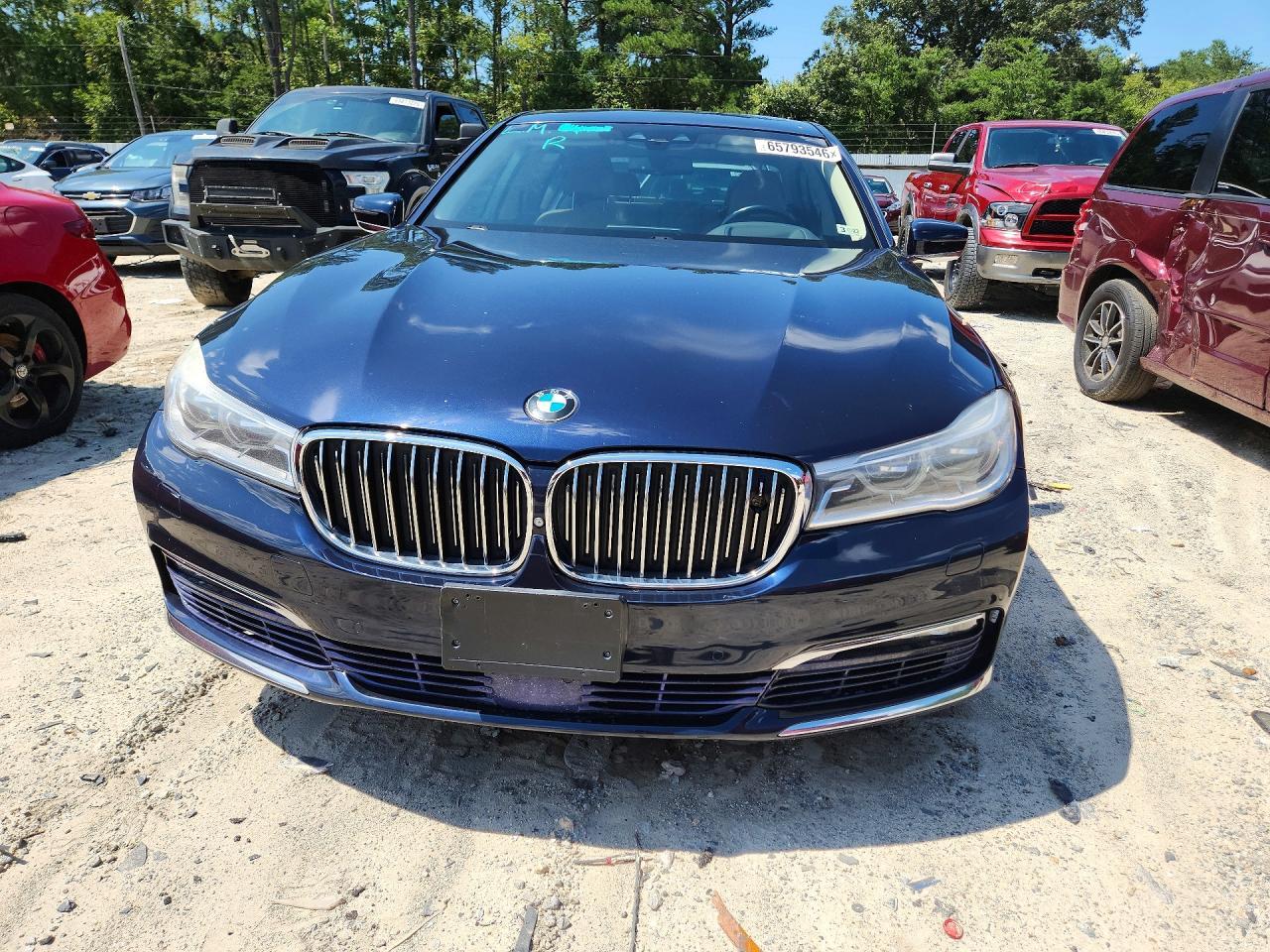2017 BMW 750 Xi - zdjęcie 5