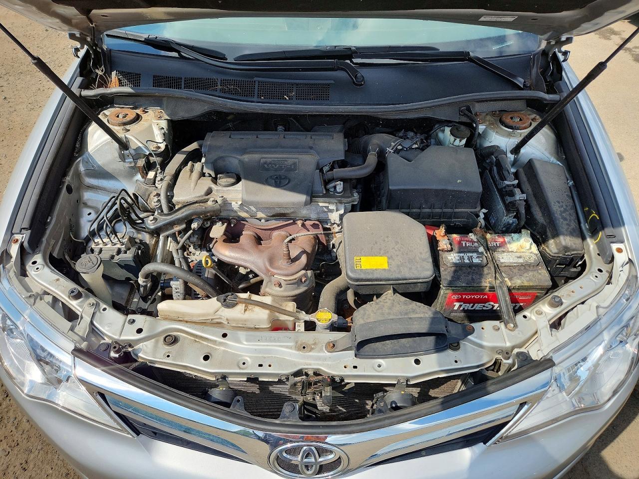 2013 Toyota Camry Le - zdjęcie 11