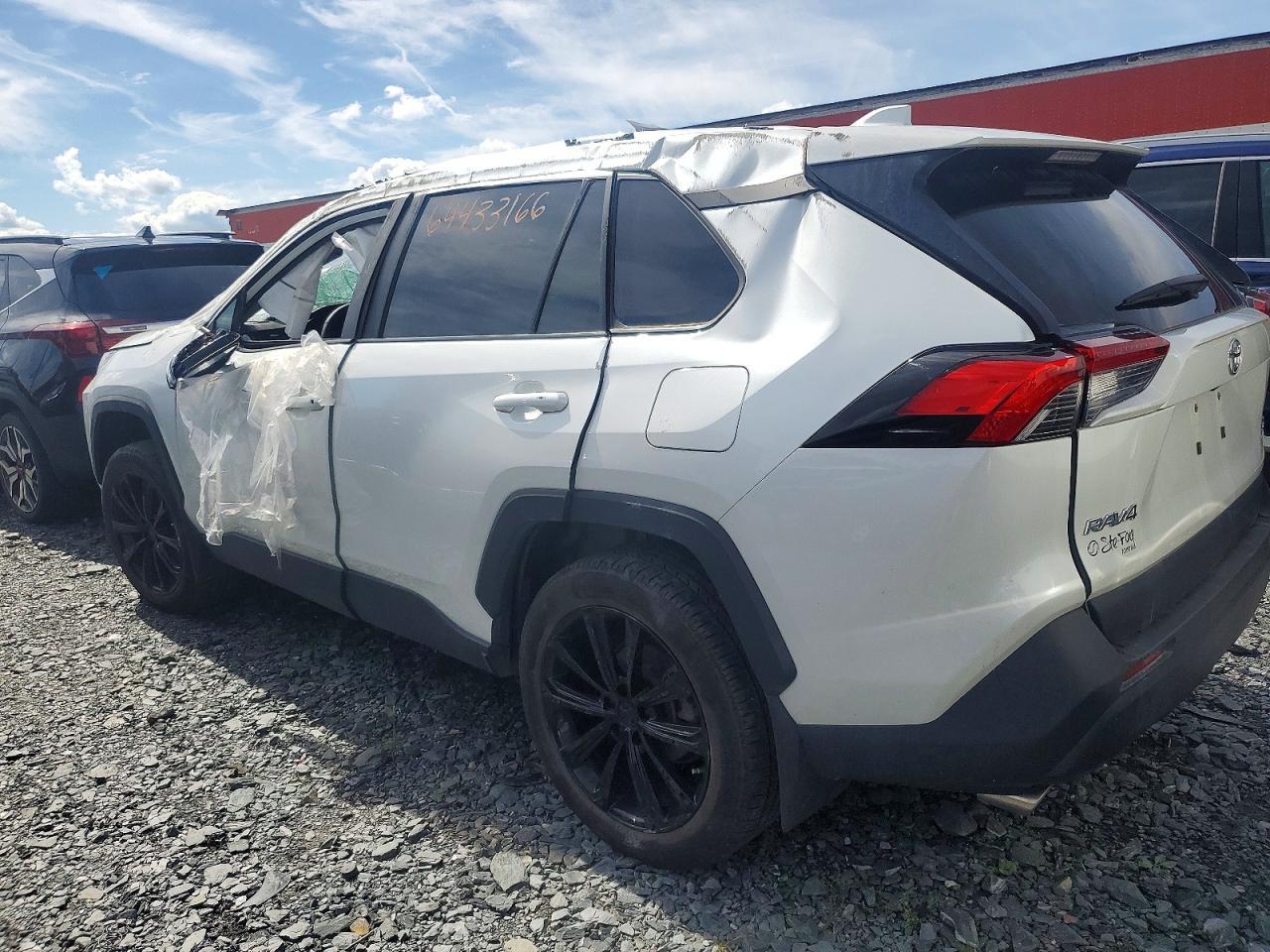 2024 Toyota Rav4 Xle - zdjęcie 2