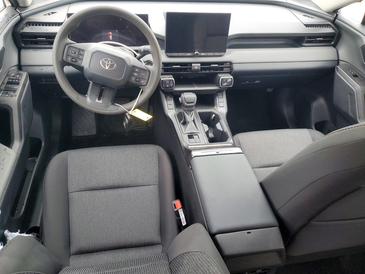 2026 Toyota Rav4 Le - zdjęcie 8