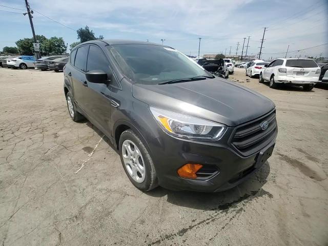 2017 Ford Escape S - zdjęcie 14