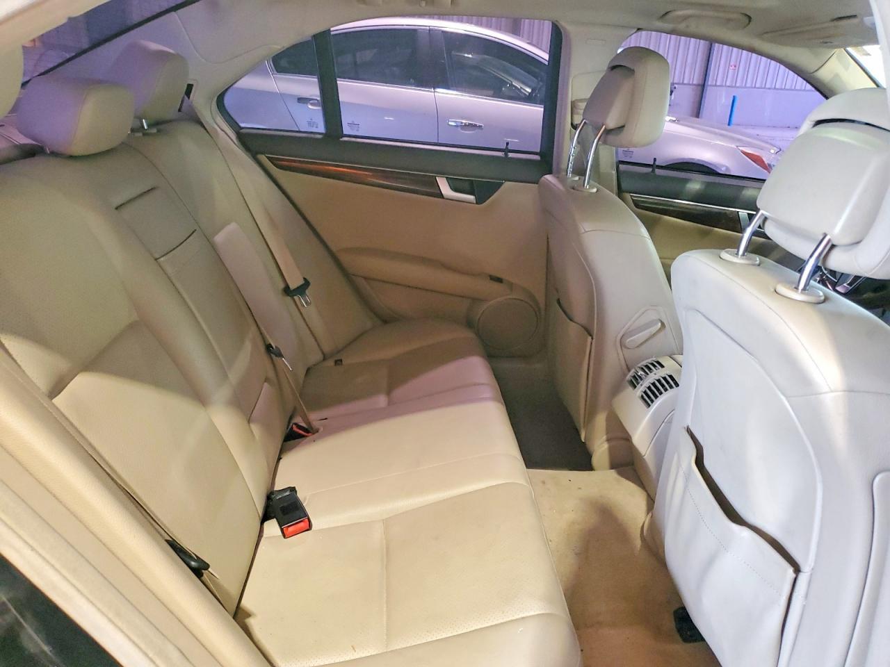 2013 Mercedes-Benz C 300 4Matic - zdjęcie 10
