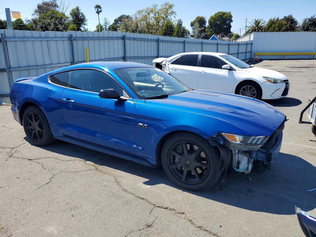 2017 Ford Mustang Gt - zdjęcie 4