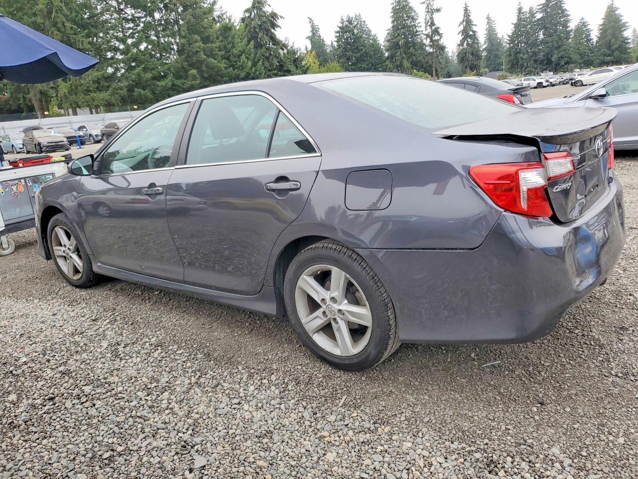2013 Toyota Camry Se - zdjęcie 2