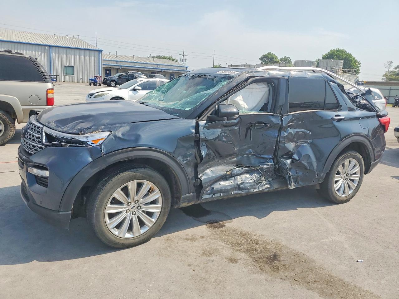 2022 Ford Explorer Limited - zdjęcie główne