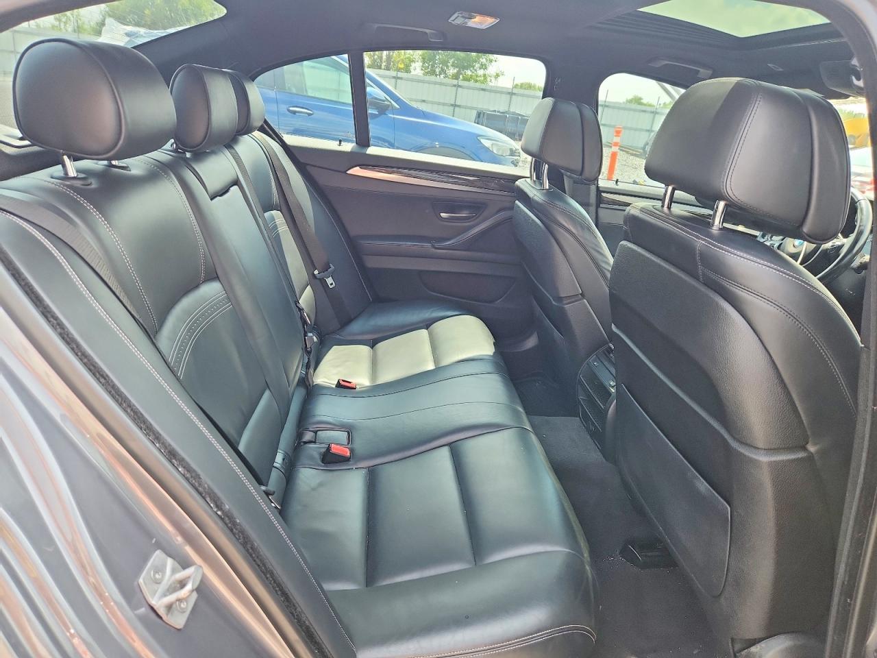 2015 BMW Seria 5 535i - zdjęcie 10