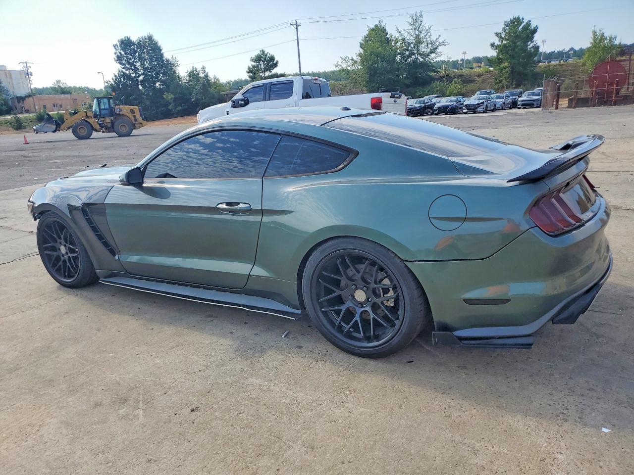 2017 Ford Mustang - zdjęcie 2