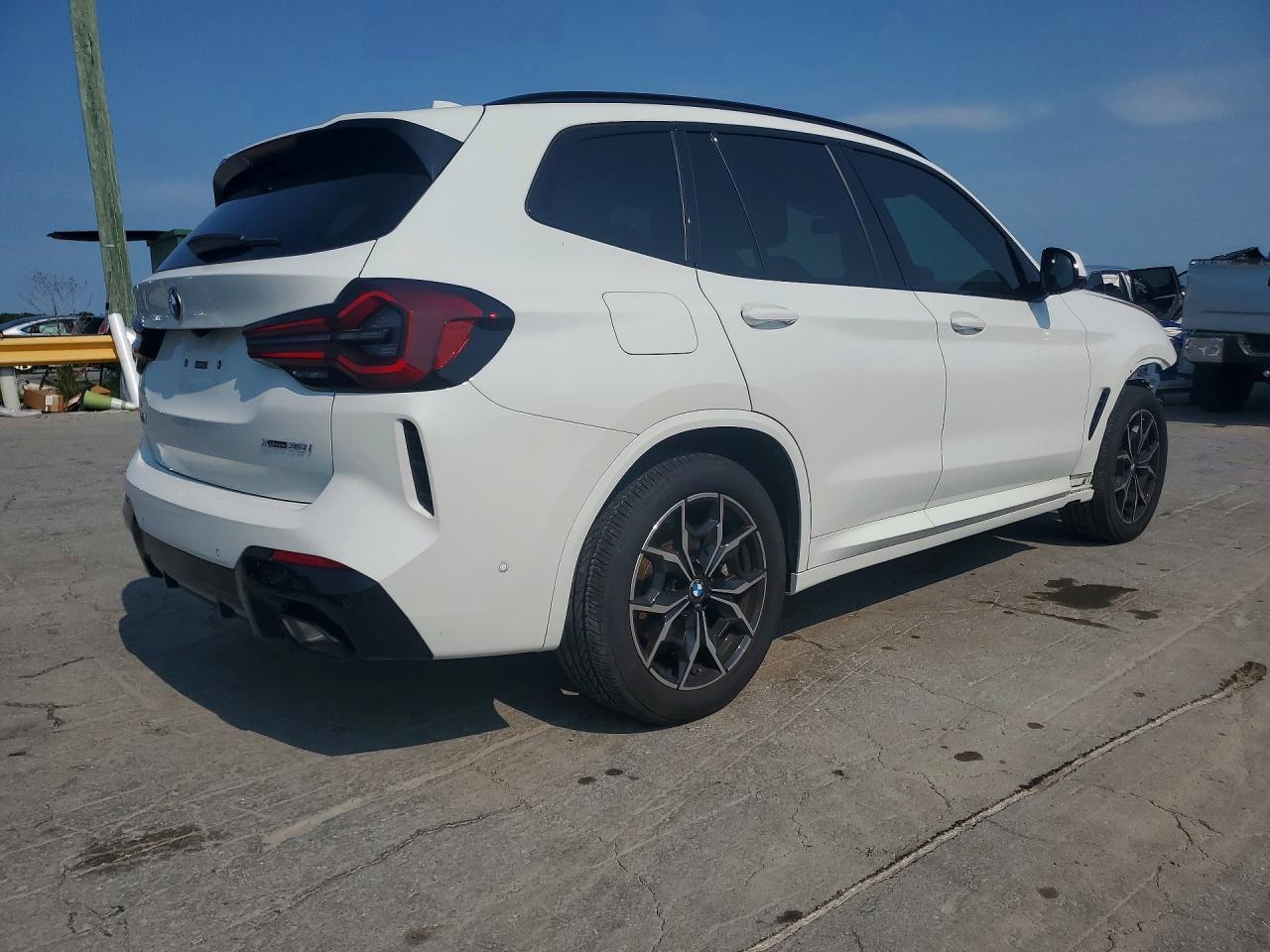 2024 BMW X3 xDrive30I - zdjęcie 3