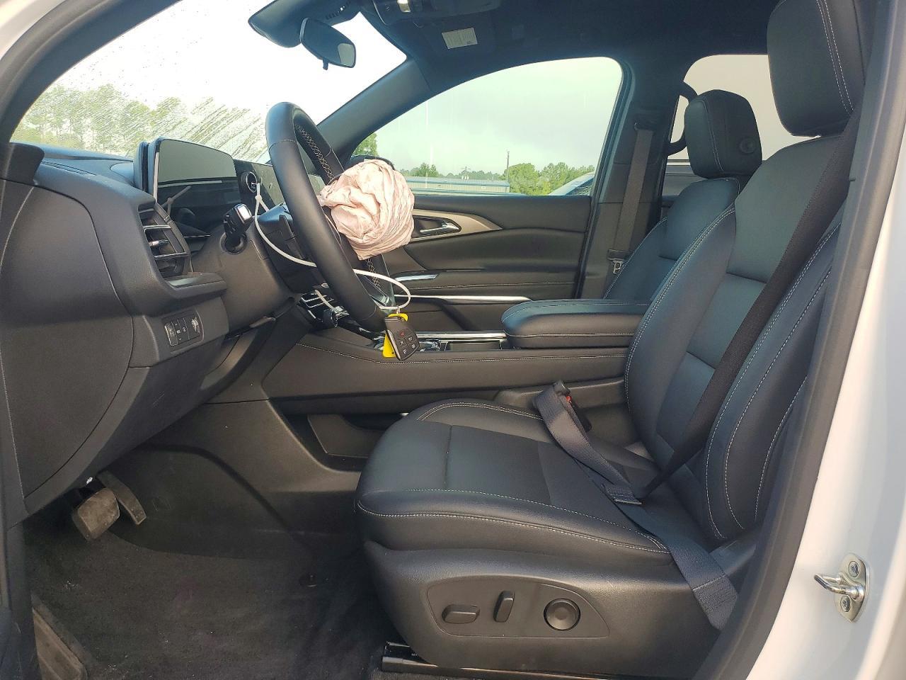 2025 Chevrolet Traverse Lt - zdjęcie 7
