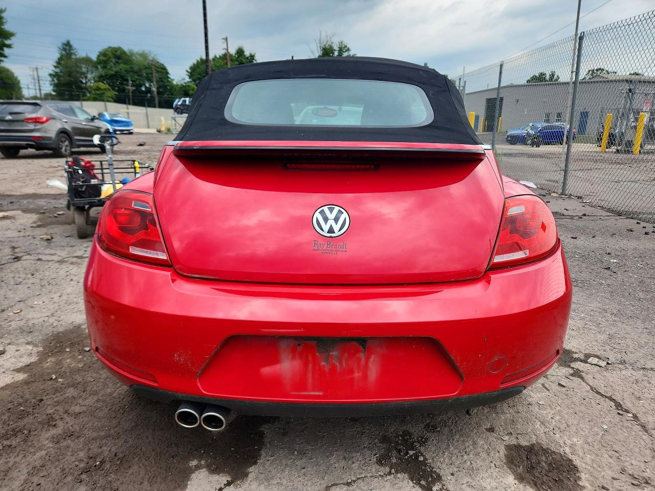 2013 Volkswagen Beetle - zdjęcie 6
