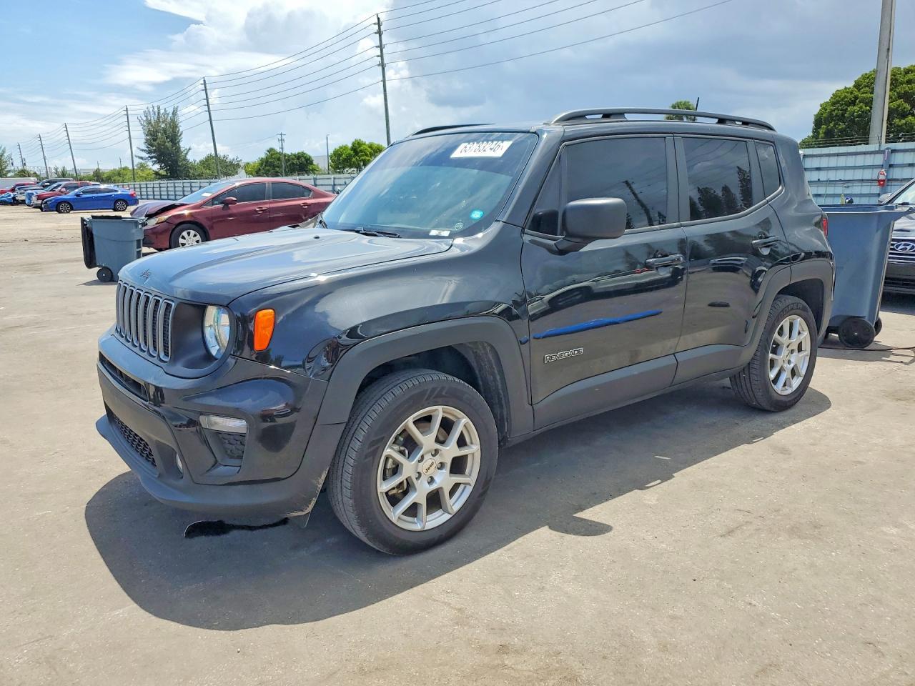 2022 Jeep Renegade Latitude - zdjęcie główne