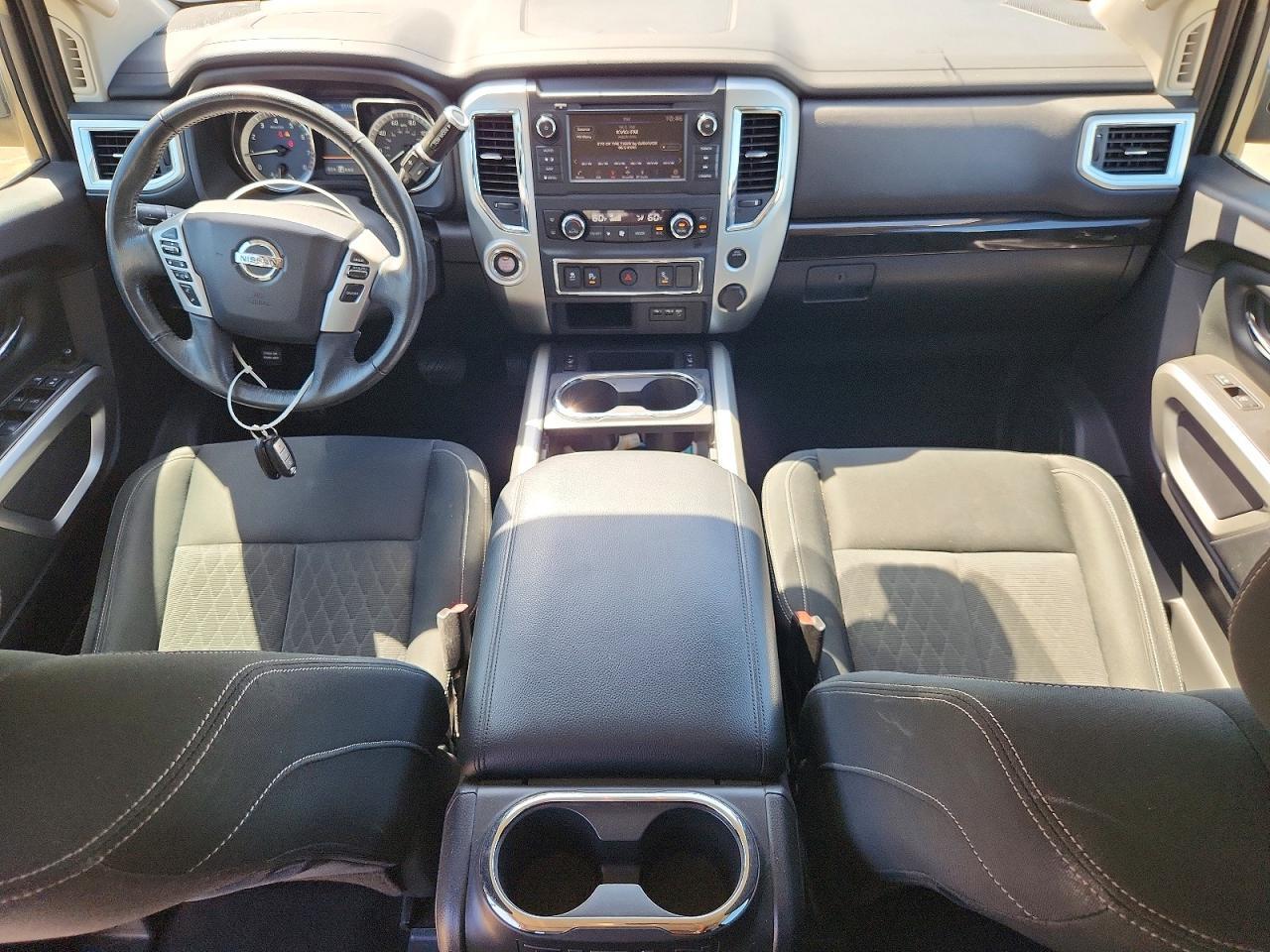 2019 Nissan Titan Sv - zdjęcie 8
