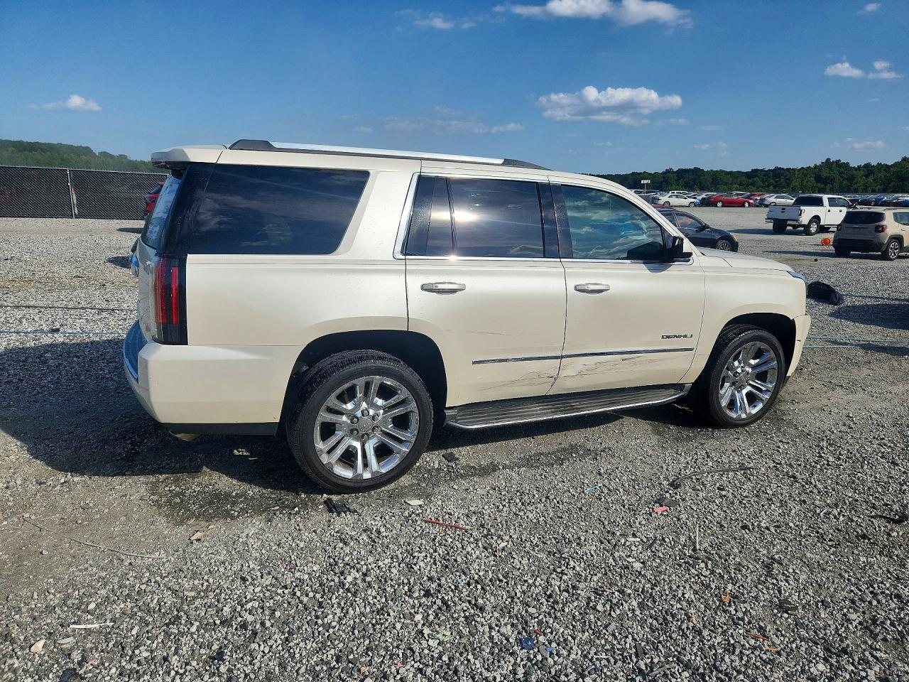 2015 GMC Yukon Denali - zdjęcie 3