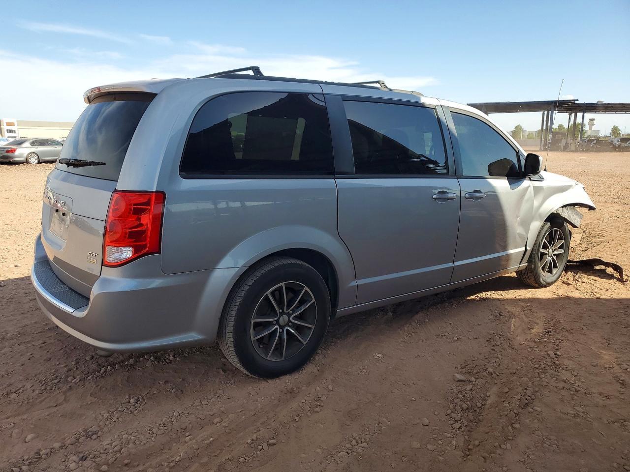 2018 Dodge Grand Caravan Gt - zdjęcie 3