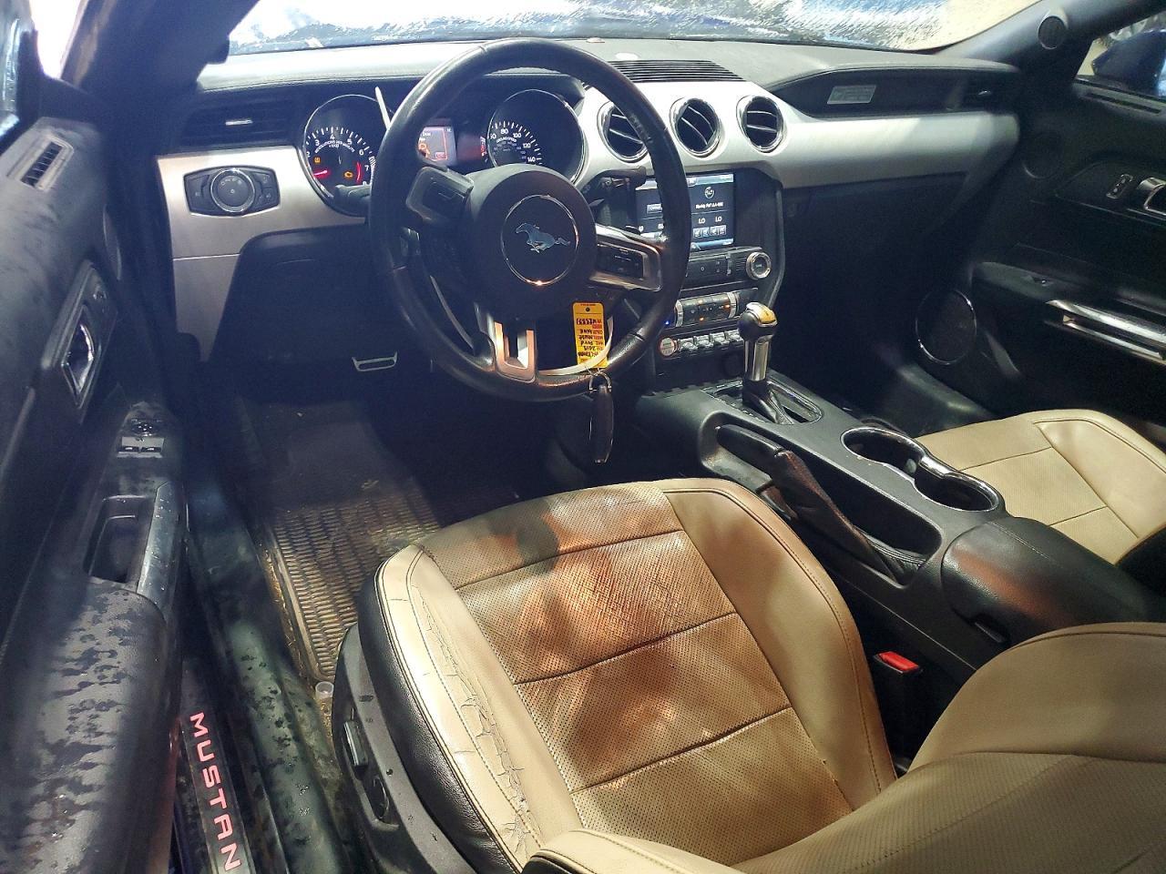 2015 Ford Mustang - zdjęcie 8