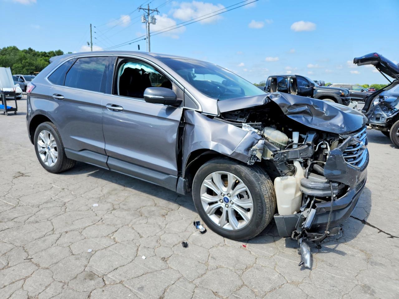 2022 Ford Edge Titanium - zdjęcie 4