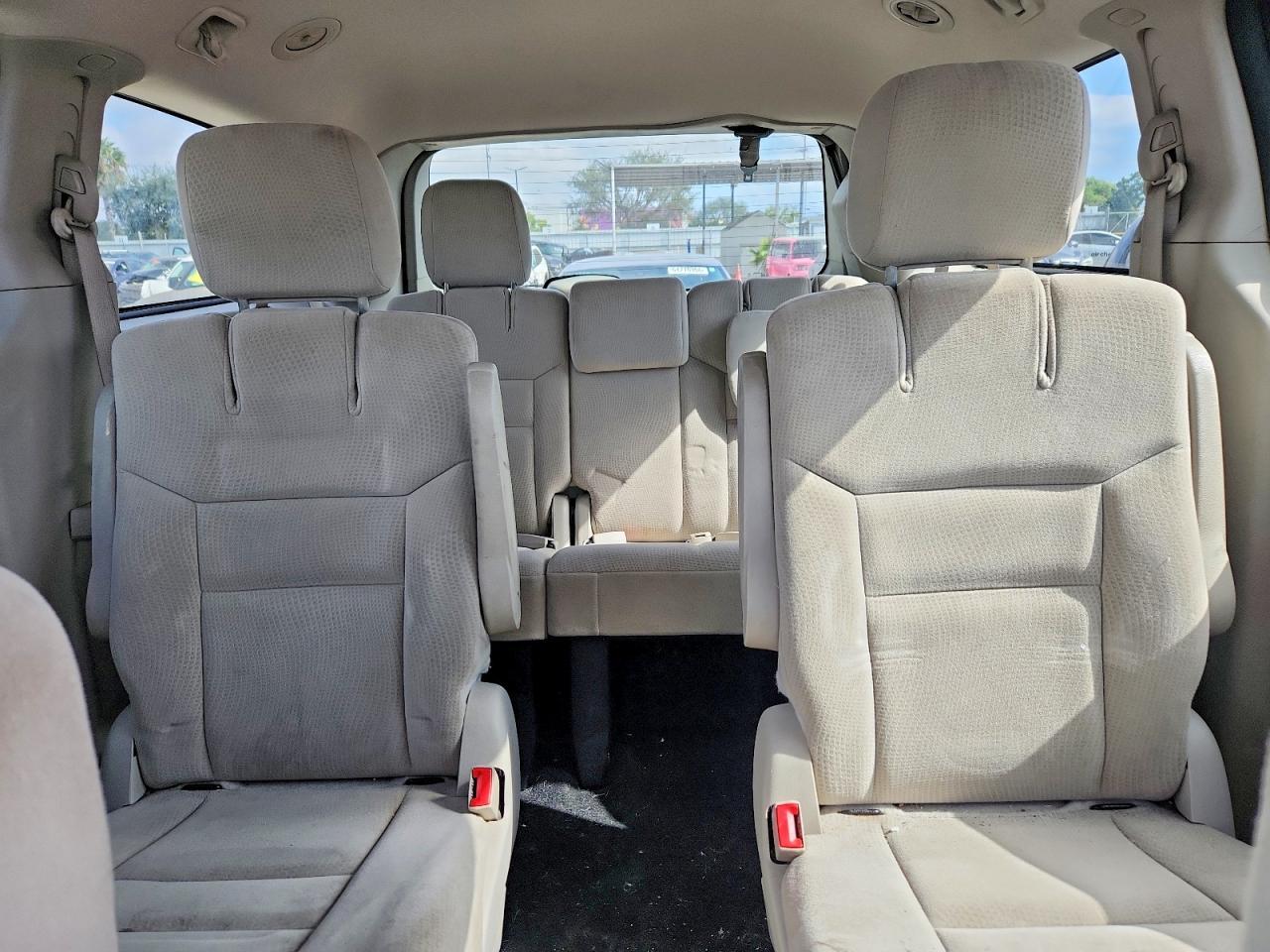 2014 Dodge Grand Caravan Sxt - zdjęcie 10