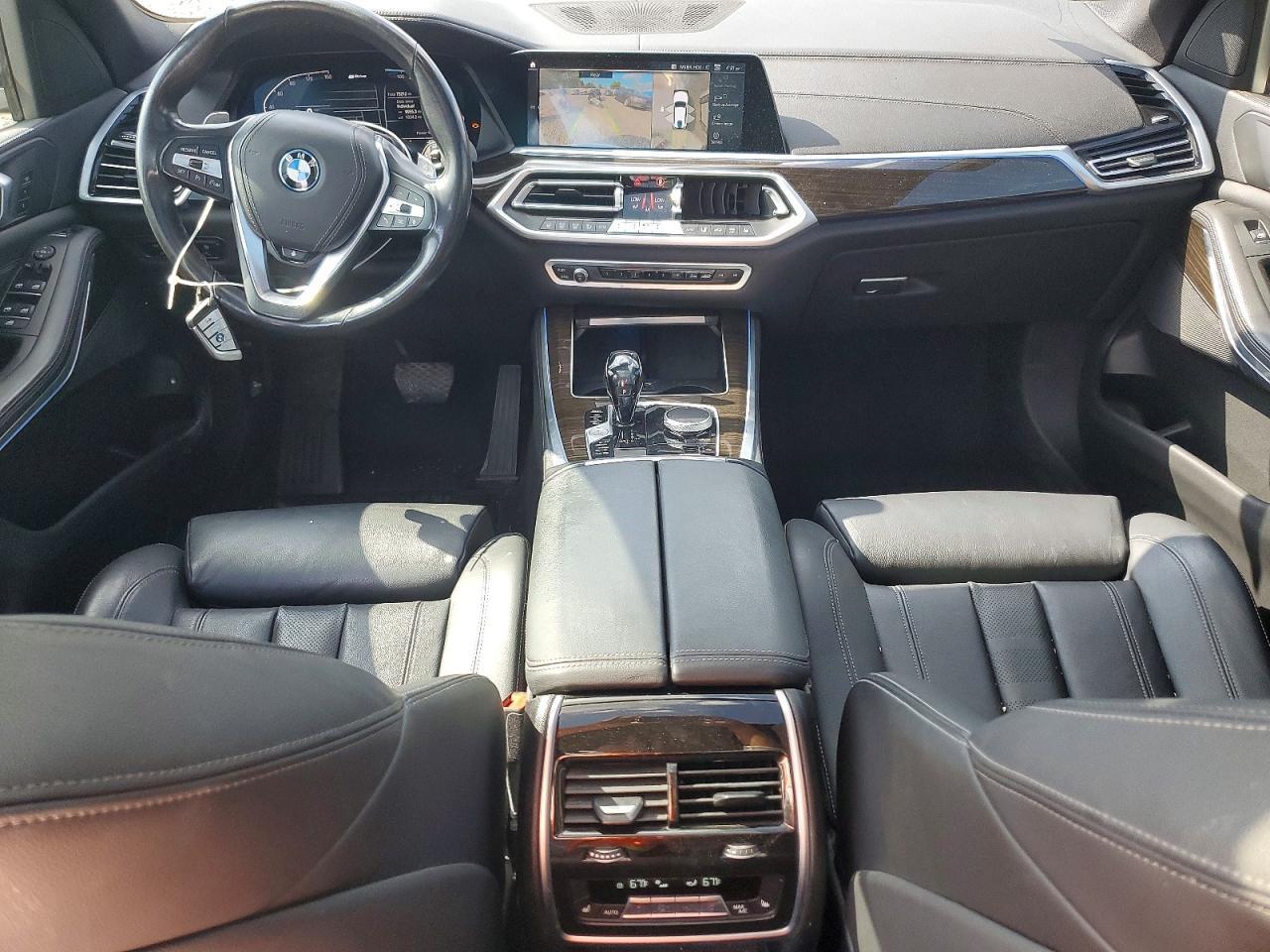 2022 BMW X5 xDrive45E - zdjęcie 8