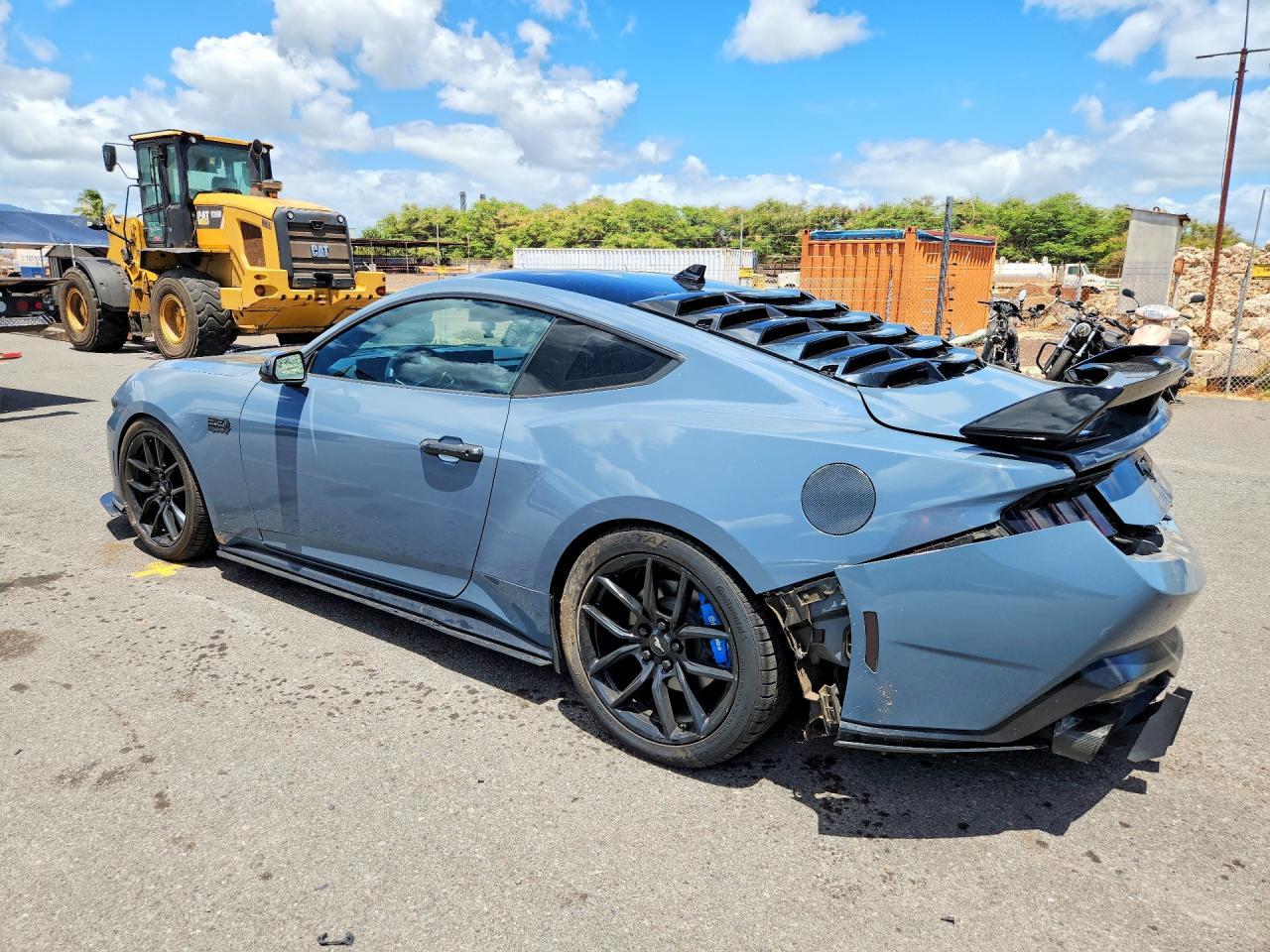 2024 Ford Mustang - zdjęcie 2