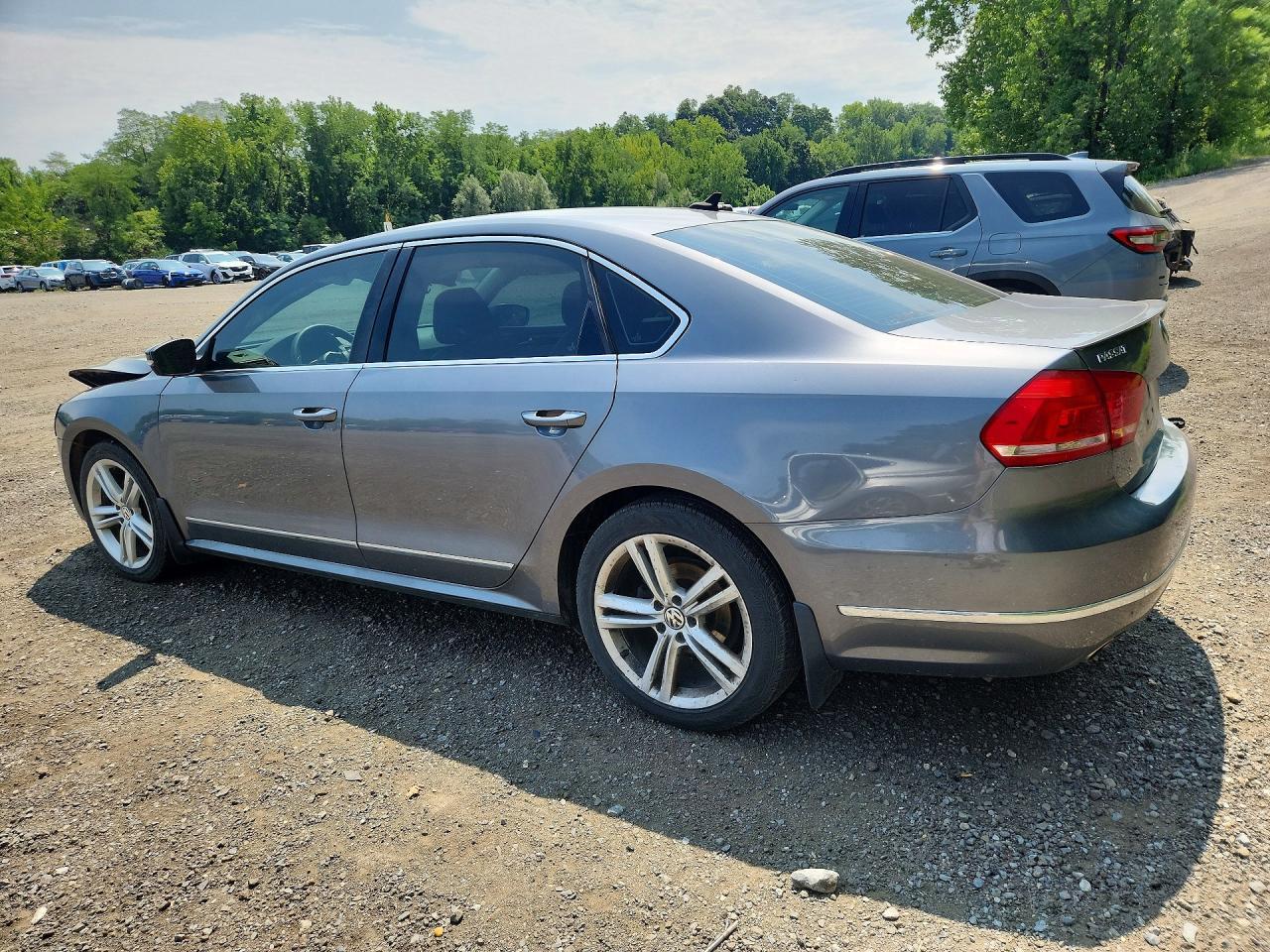 2015 Volkswagen Passat Sel - zdjęcie 2